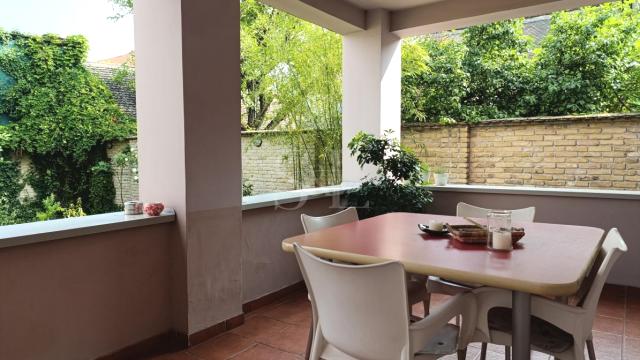 Poslovni prostor, Prodaja, 659m2, Centar, Gradska lokacija, Sombor
