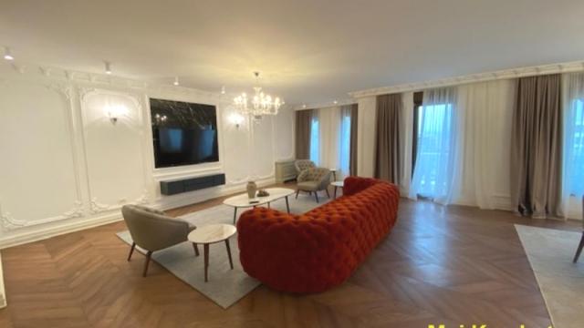 Stan, četvorosoban, Izdavanje, 170m2, Čubura, Vračar, Cara Nikolaja II