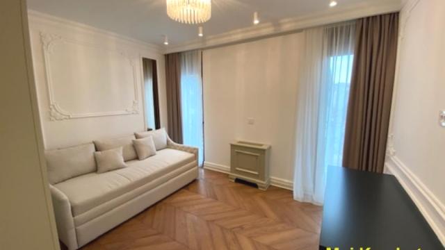 Stan, četvorosoban, Izdavanje, 170m2, Čubura, Vračar, Cara Nikolaja II