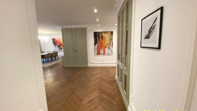 Stan, četvorosoban, Izdavanje, 170m2, Čubura, Vračar, Cara Nikolaja II
