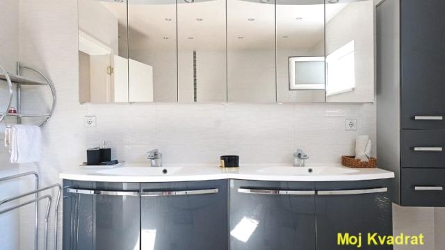 Kuća, Prodaja, 340m2, Vojni put, Zemun, Kolubarske bitke
