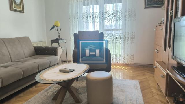 Stan, Trosoban, Prodaja, 98m2, Centar, Gradska lokacija, Ćuprija