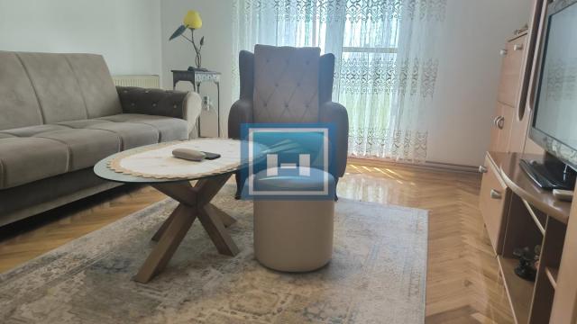Stan, Trosoban, Prodaja, 98m2, Centar, Gradska lokacija, Ćuprija