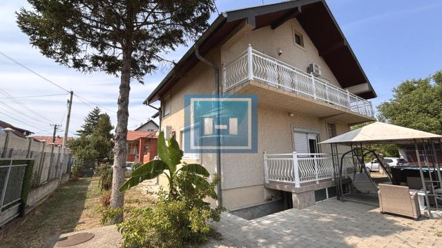 Kuća, Prodaja, 280m2, Rakitovo, Okolno mesto, Jagodina