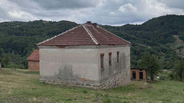 Kuća, Dvosoban, Prodaja, 120m2, Viča