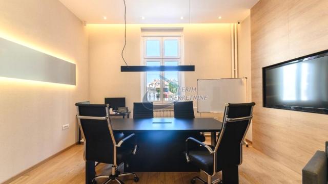 Poslovni prostor, Jednosoban, Izdavanje, 21m2, Centar, Stari grad, Hilandarska