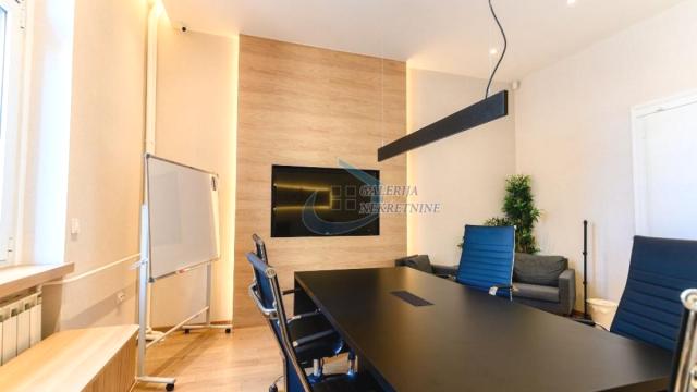 Poslovni prostor, Jednosoban, Izdavanje, 21m2, Centar, Stari grad, Hilandarska