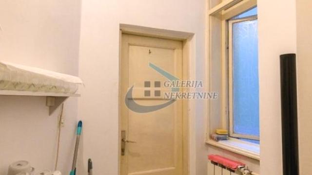 Poslovni prostor, Jednosoban, Izdavanje, 21m2, Centar, Stari grad, Hilandarska