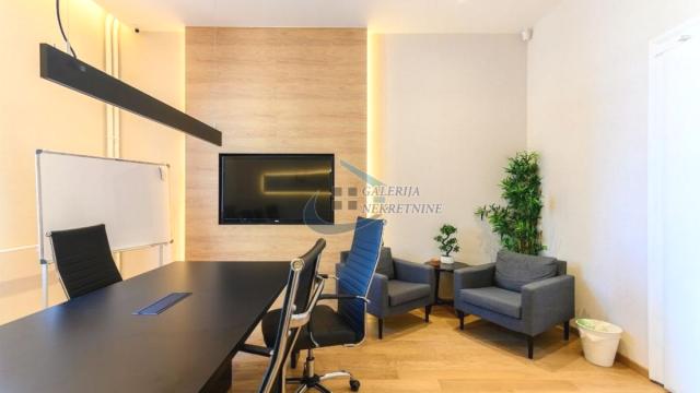 Poslovni prostor, Jednosoban, Izdavanje, 21m2, Centar, Stari grad, Hilandarska