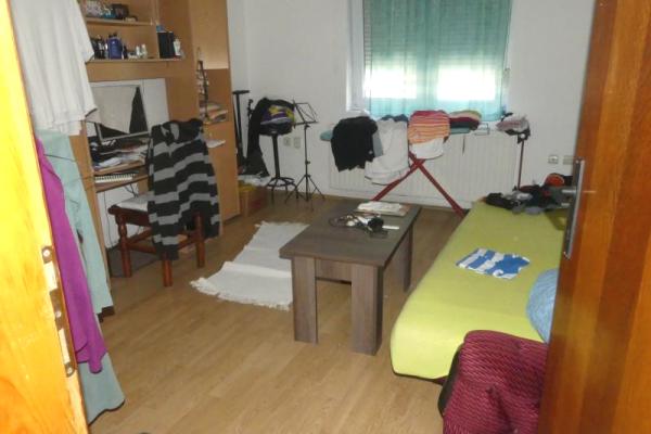 prodaja, kuca,
streliste-grad-jagodina, 934122, jednosoban