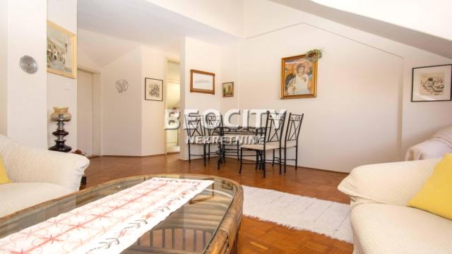 Stan, četvorosoban, Prodaja, 63m2, Bežanijska kosa 3, Novi Beograd, Ljubinke Bobić