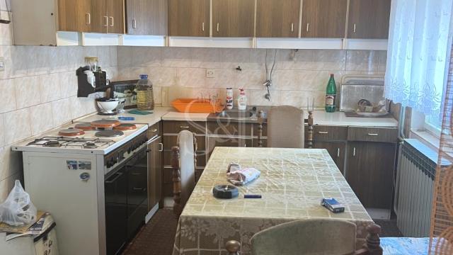 Kuća, Prodaja, 242m2, Mlake, Gradska lokacija, Sombor