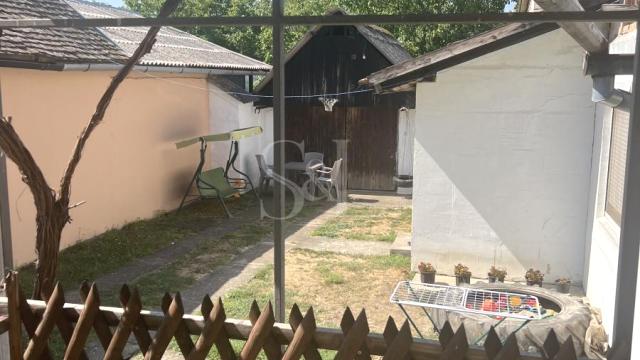 Kuća, Prodaja, 242m2, Mlake, Gradska lokacija, Sombor