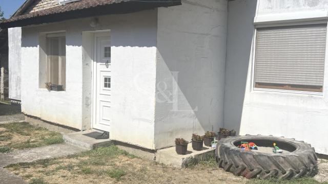 Kuća, Prodaja, 242m2, Mlake, Gradska lokacija, Sombor