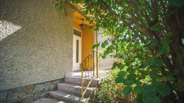 Kuća, Trosoban, Prodaja, 110m2, Suboticki put