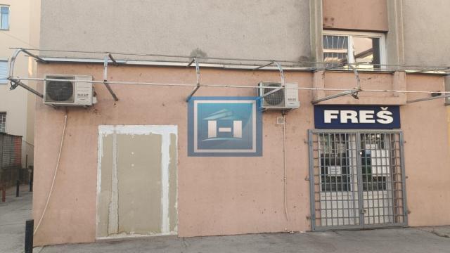 Poslovni prostor, Izdavanje, 56m2, Centar, Gradska lokacija, Paraćin
