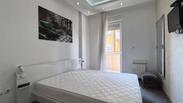 Stan, Dvosoban, Izdavanje, 43m2, Marka Oreškovića