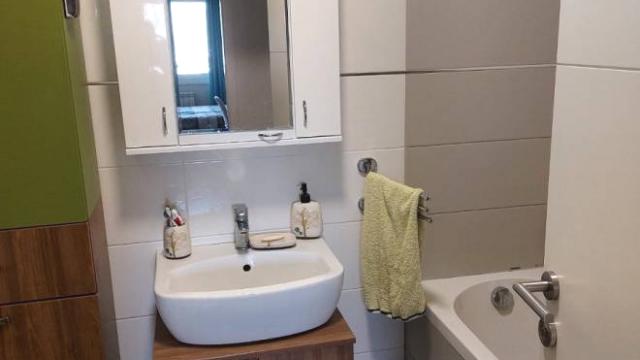 Stan, Dvoiposoban, Izdavanje, 64m2, Gusinjska