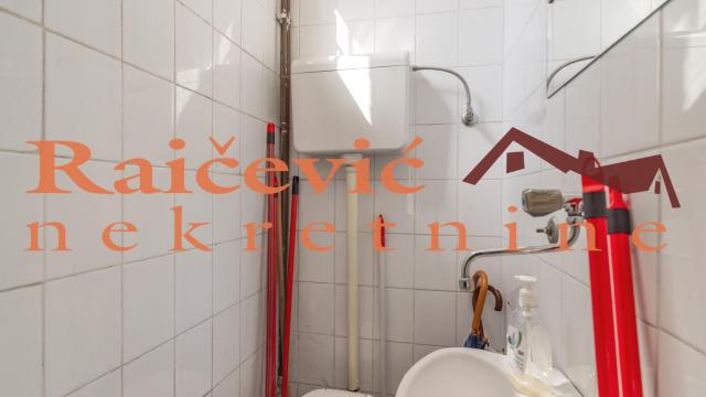 Poslovni prostor, Trosoban, Izdavanje, 72m2, Voždovac, Vojvode Stepe
