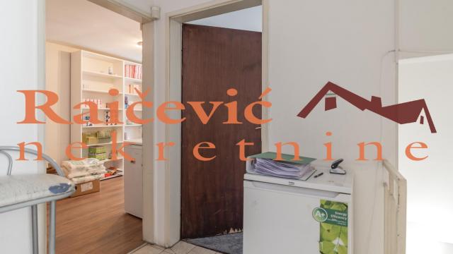 Poslovni prostor, Trosoban, Izdavanje, 72m2, Voždovac, Vojvode Stepe