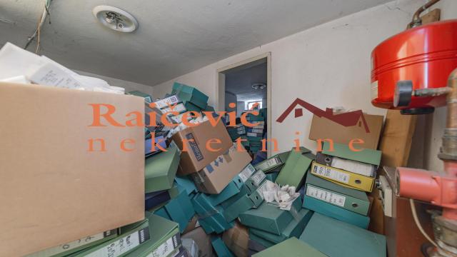 Poslovni prostor, Trosoban, Izdavanje, 72m2, Voždovac, Vojvode Stepe
