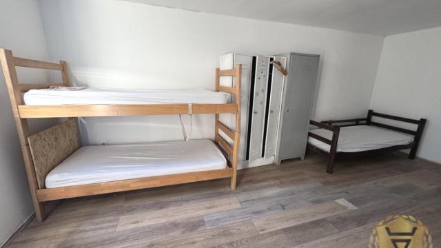 Kuća, Petosoban, Izdavanje, 300m2, Blok 18 (Staro sajmište), Novi Beograd, Staro sajmište