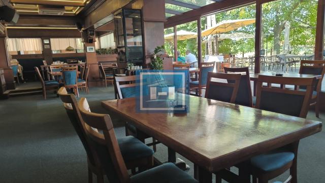 Poslovni prostor, Prodaja, 1100m2, Centar, Gradska lokacija, Ćuprija