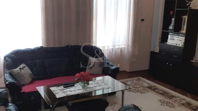 Kuća, Prodaja, 297m2, Centar, Gradska lokacija, Sombor