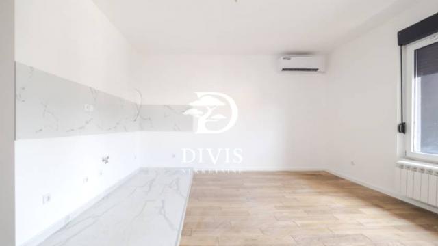 Stan, Dvoiposoban, Prodaja, 56m2, Danijelova