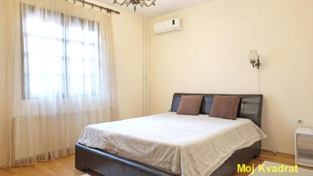 Kuća, Izdavanje, 390m2, Dedinje, Savski venac, Diane Budisavljević