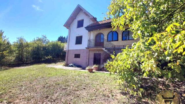 Kuća, Izdavanje, 250m2, Mala Ivanča, Sopot, 9 maja