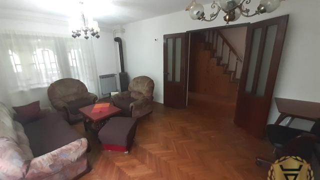 Kuća, Izdavanje, 250m2, Mala Ivanča, Sopot, 9 maja