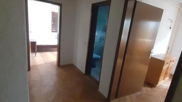 Kuća, Izdavanje, 250m2, Mala Ivanča, Sopot, 9 maja