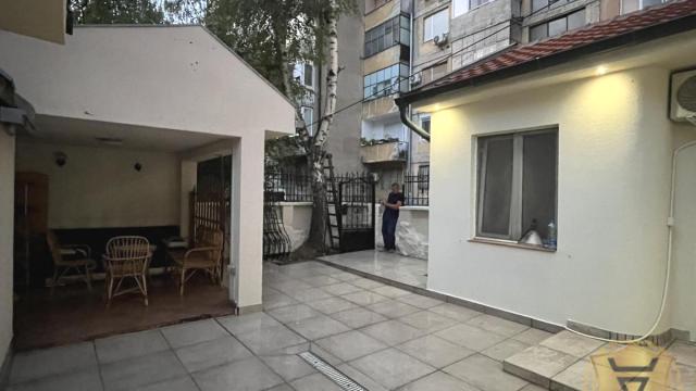 Kuća, četvorosoban, Izdavanje, 105m2, Autokomanda, Voždovac, Vojvode Stepe