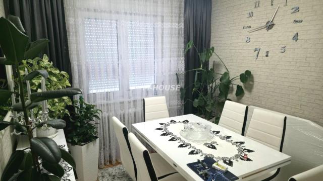 Stan, Trosoban, Prodaja, 86m2, Selenča, Gradska lokacija, Sombor