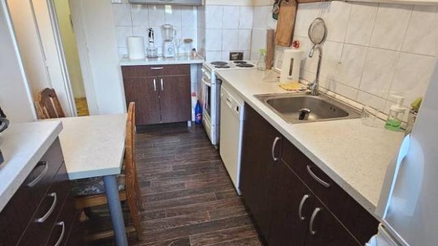 Stan, Trosoban, Prodaja, 79m2, Resavska
