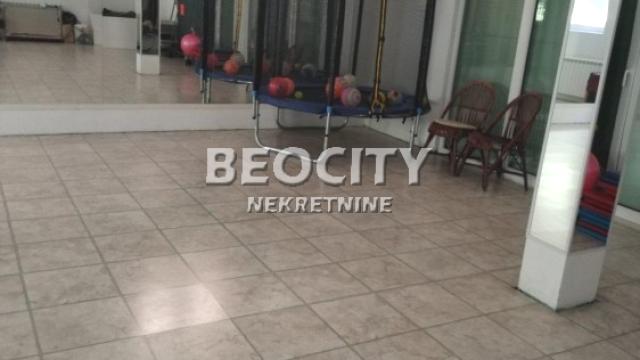 Poslovni prostor, Jednosoban, Izdavanje, 90m2, Skojevsko naselje, Rakovica, Luke Vojvodića
