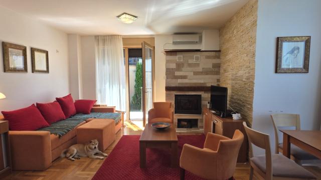 Kuća, Trosoban, Prodaja, 70m2, Jelena Anzujska