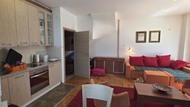 Kuća, Trosoban, Prodaja, 70m2, Jelena Anzujska