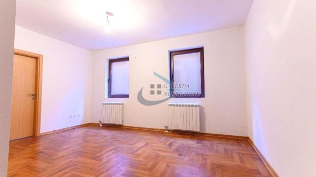 Stan, Trosoban, Prodaja, 56m2, Čubura, Vračar, Cerska