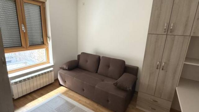 Stan, Dvosoban, Izdavanje, 39m2, Mome Kapora