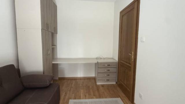 Stan, Dvosoban, Izdavanje, 39m2, Mome Kapora