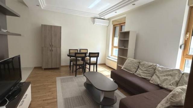 Stan, Dvosoban, Izdavanje, 39m2, Mome Kapora