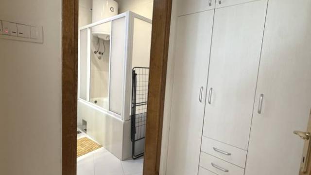 Stan, Dvosoban, Izdavanje, 39m2, Mome Kapora