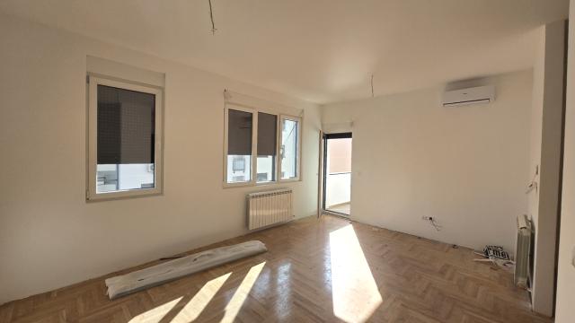 Stan, Troiposoban, Prodaja, 80m2, Metohijska