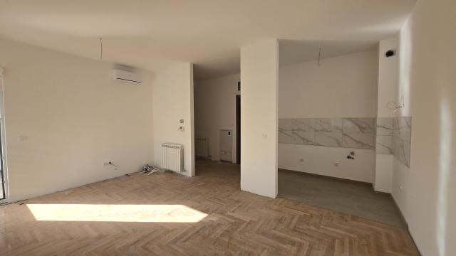 Stan, Troiposoban, Prodaja, 80m2, Metohijska
