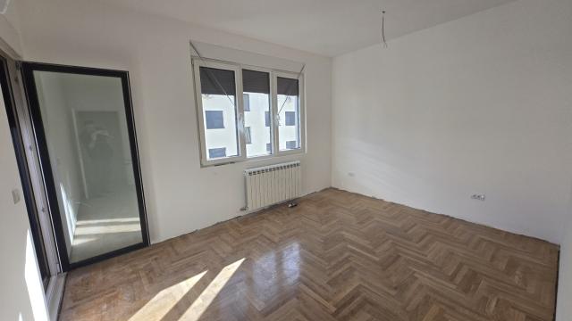 Stan, Troiposoban, Prodaja, 80m2, Metohijska