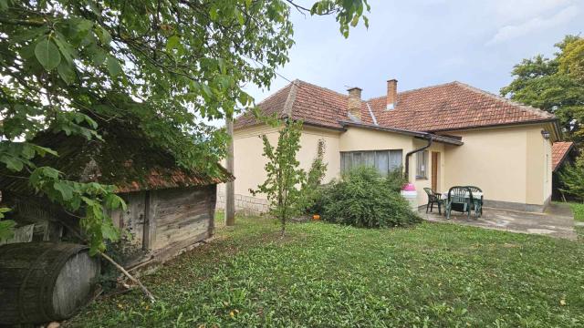Kuća, četvorosoban, Prodaja, 130m2, Kosjeric