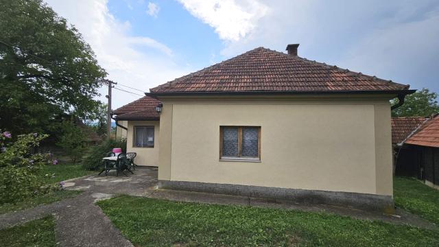 Kuća, četvorosoban, Prodaja, 130m2, Kosjeric