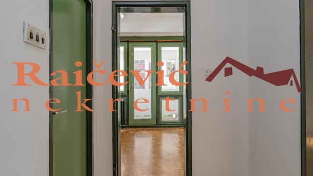 Stan, Trosoban, Izdavanje, 84m2, Vidikovac, Rakovica, Vidikovacki venac